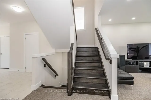 Additional image 18 of 46 CREEK RIDGE St