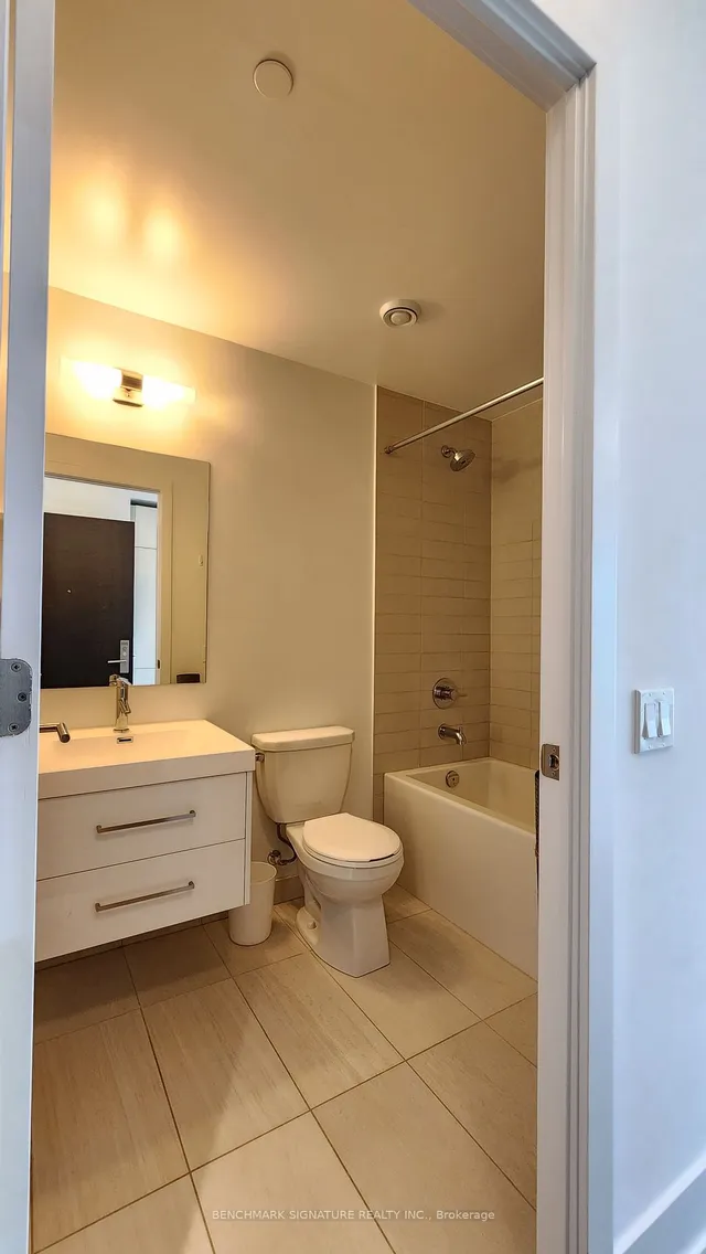 Additional image 3 of 403 Church St Unit 2503