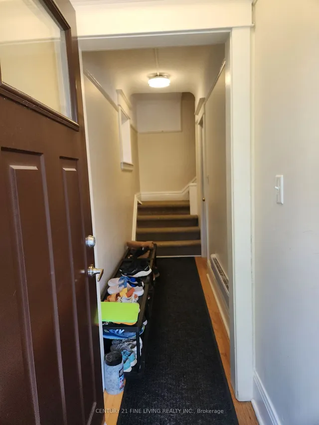 Additional image 4 of 35 Columbine Ave