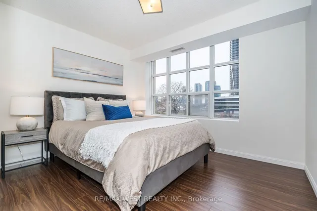 Additional image 18 of 15 Stafford St Unit 305