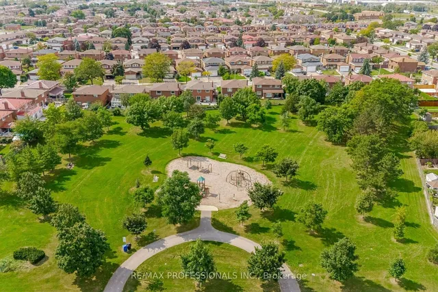 Additional image 37 of 50 Franca Cres