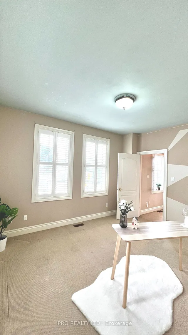 Additional image 13 of 1101 Dupont St