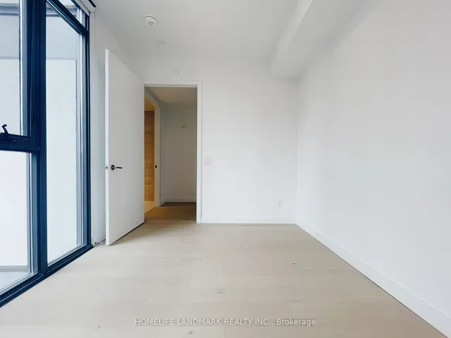 Additional image 3 of 81 Wellesley St Unit 1804