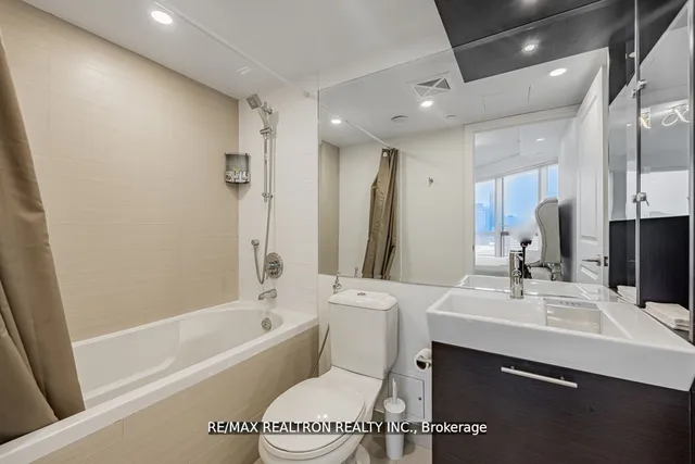 Additional image 21 of 386 Yonge St Unit 4508