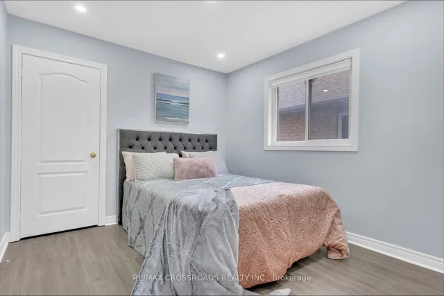 Additional image 12 of 76 Seasons Dr