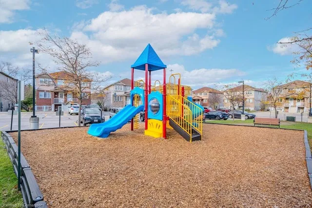 Additional image 26 of 50 Howe Dr Unit 3D