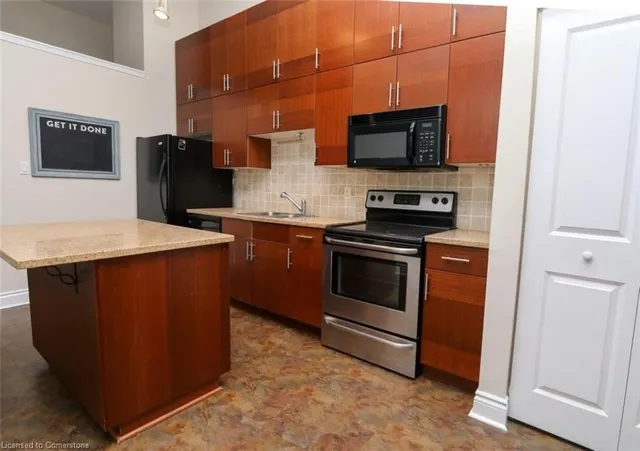 Additional image 18 of 276 King St Unit 208