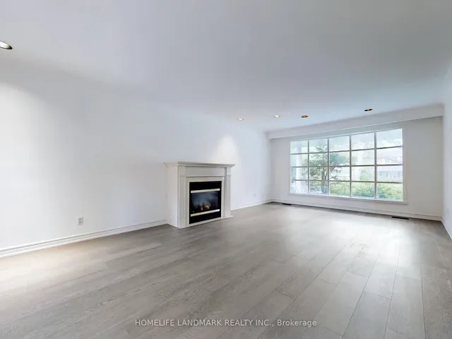 Additional image 2 of 714 Conacher Dr