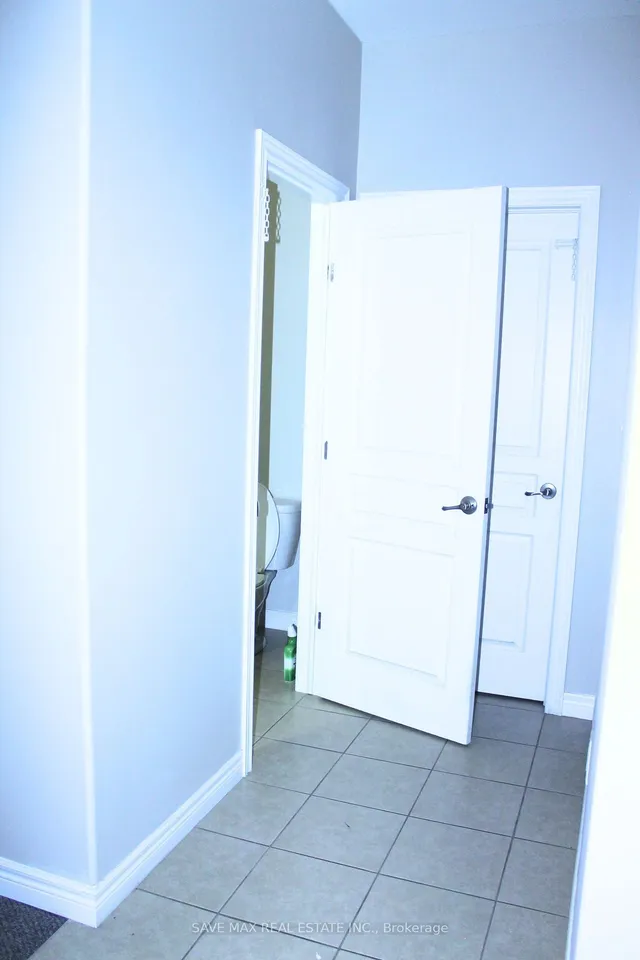 Additional image 13 of 27 Elmbank Tr