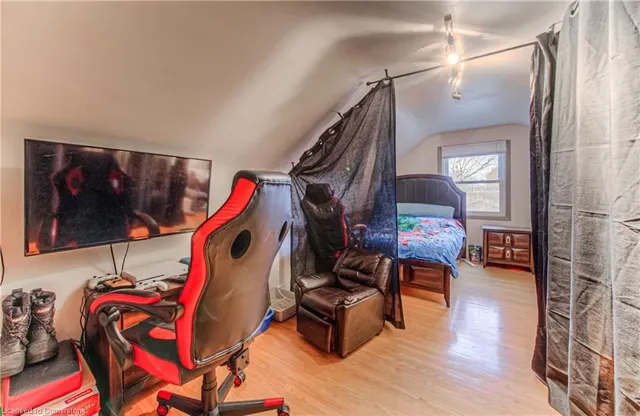 Additional image 19 of 119 Walker St