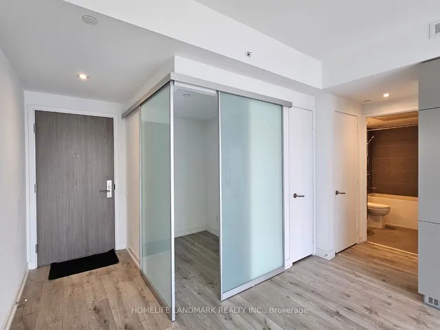 Additional image 3 of 161 Roehampton Ave Unit 1502