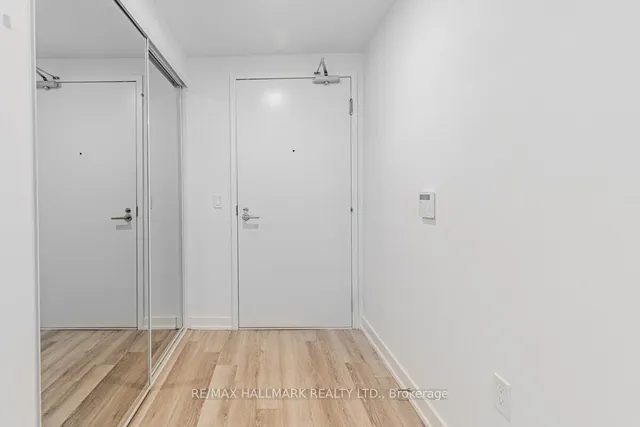 Additional image 4 of 230 Simcoe St Unit 2411