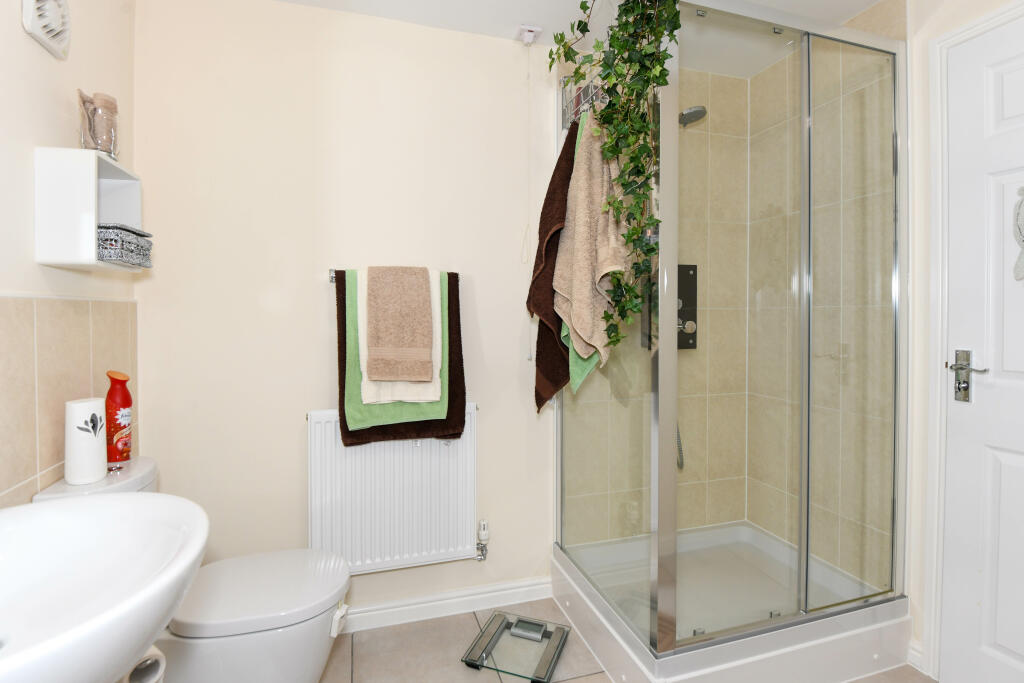 Additional image 28 of Pontefract Avenue, Castlemead