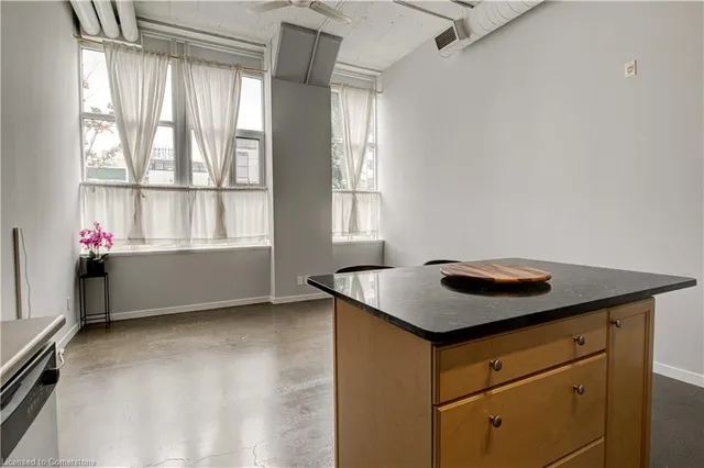 Additional image 15 of 404 King St Unit 104