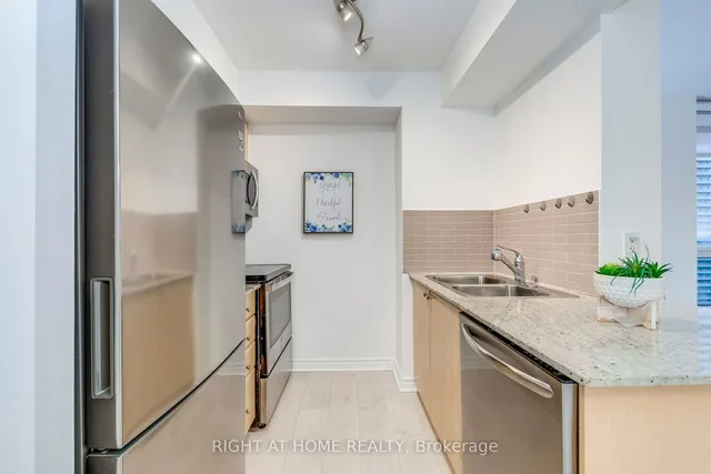 Additional image 6 of 763 Bay St Unit 2702