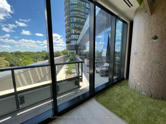 Additional image 14 of 585 Bloor St Unit 3418