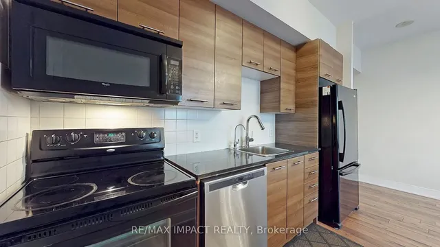 Additional image 22 of 125 Village Green Sq Unit 2212