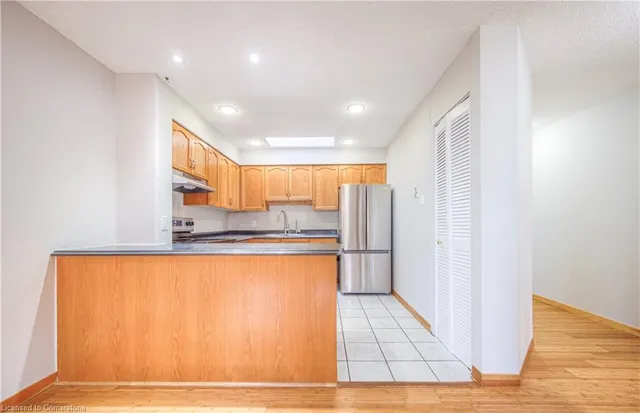 Additional image 18 of 20 Ellen St Unit 703