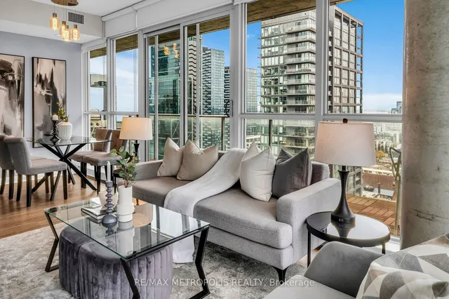 Additional image 11 of 375 King St Unit 3009