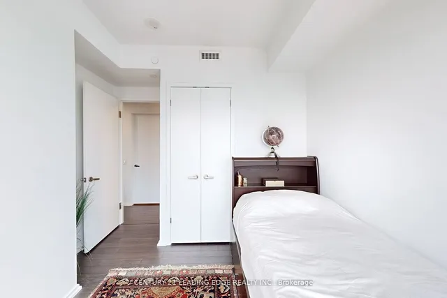 Additional image 19 of 197 Yonge St Unit 5402