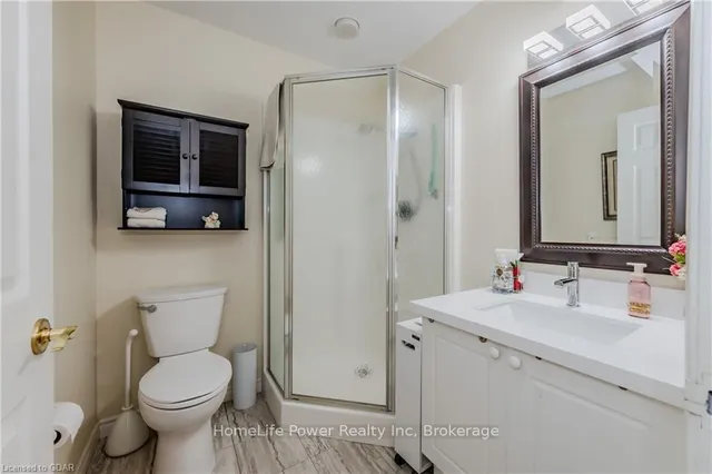 Additional image 18 of 20 ST GEORGE St Unit 302