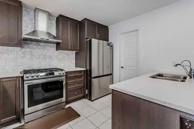 Additional image 13 of 15 Pony Way