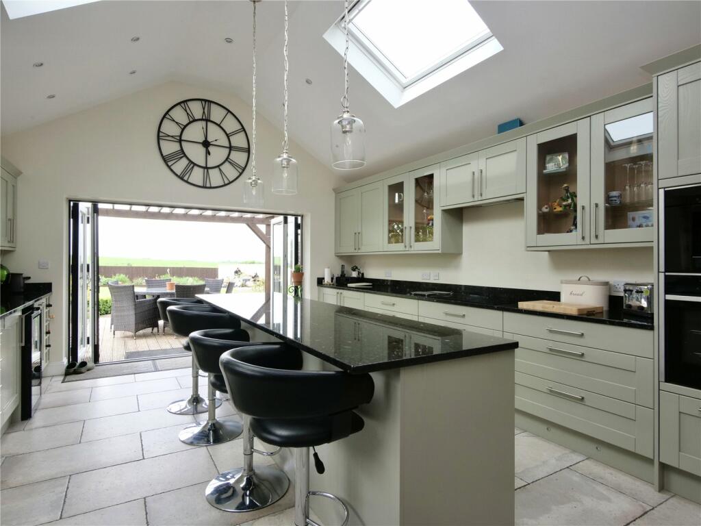 Additional image 31 of Detached House with two annexe buildings