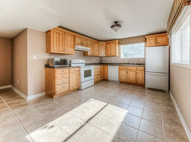 Additional image 20 of 43 Frey Cres