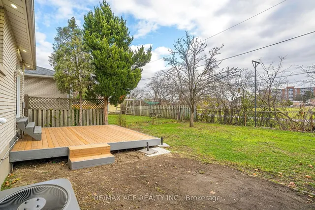 Additional image 39 of 15 Strathavon Dr