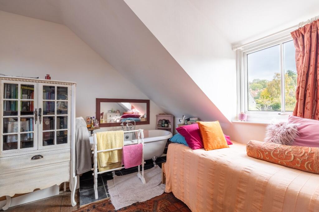 Additional image 16 of Central Glastonbury