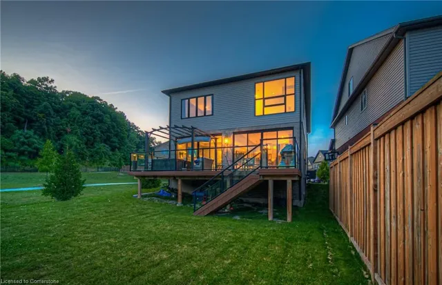 Additional image 42 of 338 Moorlands Cres