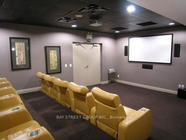 Additional image 39 of 33 Bay St Unit 2907