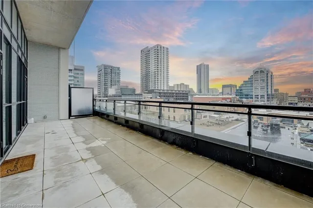 Additional image 33 of 60 Charles Street West, St Unit 604