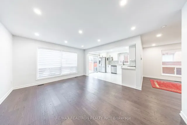 Additional image 15 of 81 Trumpeter St