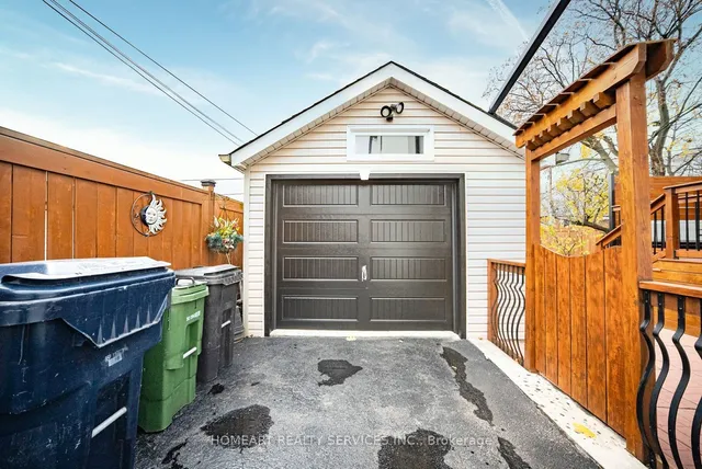 Additional image 36 of 56 Parker Ave