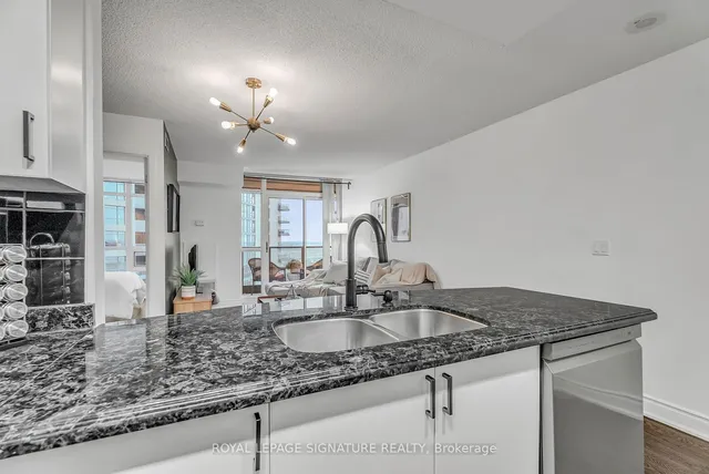 Additional image 18 of 231 Fort York Blvd Unit 1701