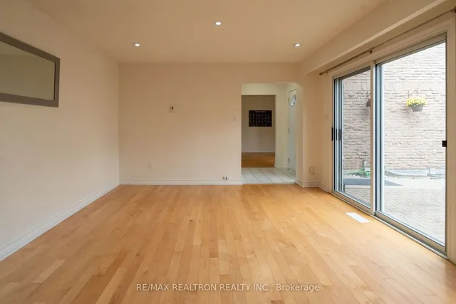 Additional image 9 of 2 Dailing Gate Unit 9