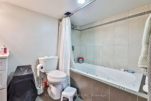 Additional image 15 of 74 Amherst Ave