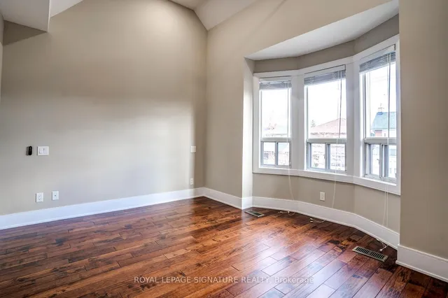 Additional image 10 of 98 Earlscourt Ave