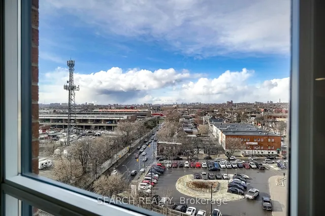 Additional image 35 of 60 Heintzman St Unit 1028