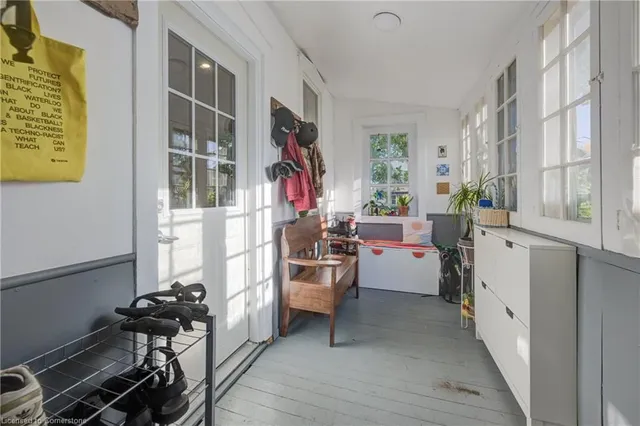 Additional image 3 of 52 Henry St