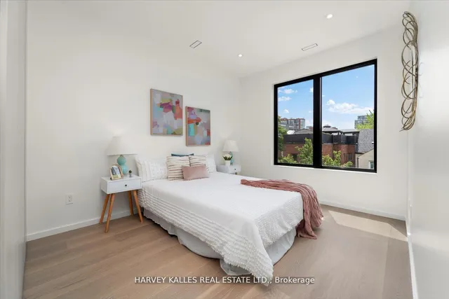 Additional image 20 of 697 Richmond St