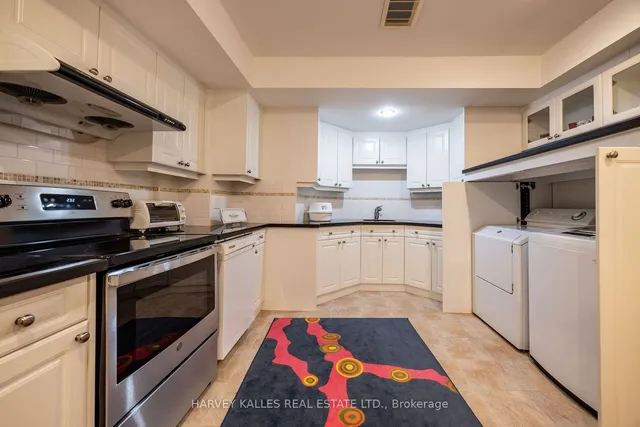 Additional image 33 of 6 Versailles Crt