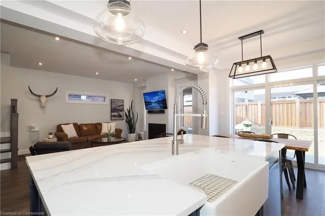 Additional image 16 of 258 Sedgewood St