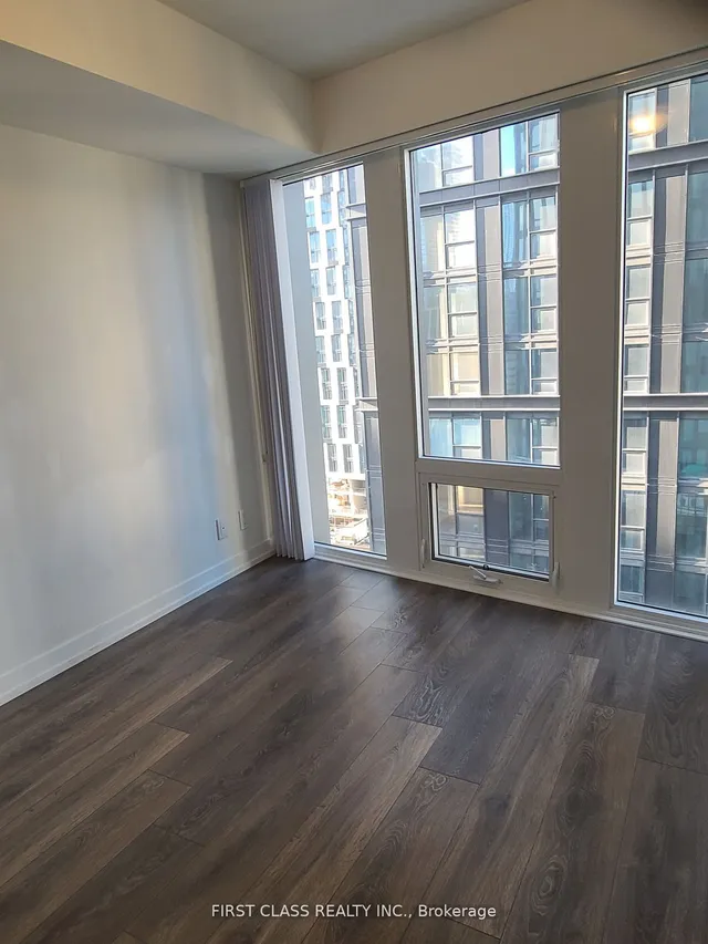 Additional image 4 of 60 Shuter St Unit 1810