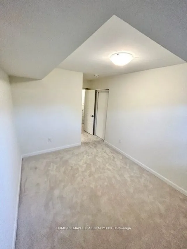 Additional image 11 of 2789 EGLINTON Ave Unit 426