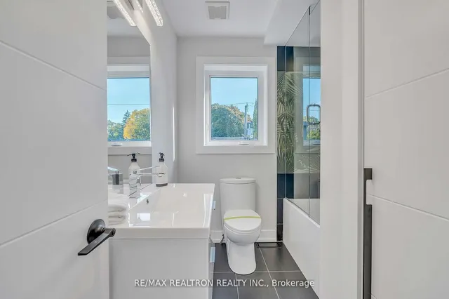 Additional image 17 of 254 Hastings Ave