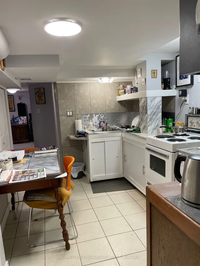 Additional image 13 of 2114 Lawrence Ave