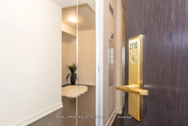 Additional image 3 of 330 Richmond St Unit 2116