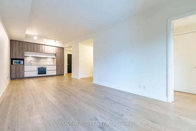 Additional image 7 of 151 Avenue Rd Unit 305